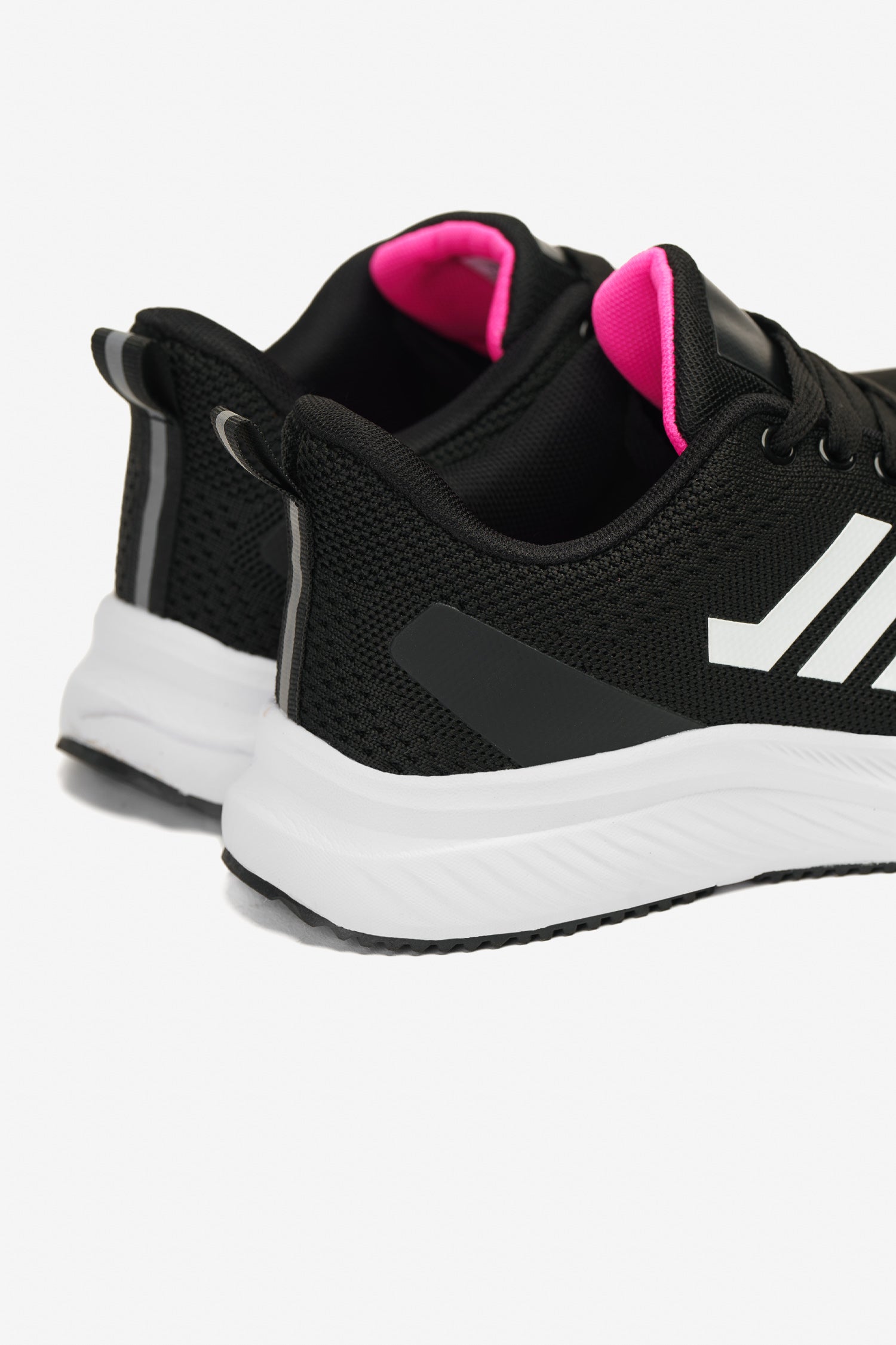 Zapatilla Mujer Blanco Negro Andrea Apóstol Apóstol